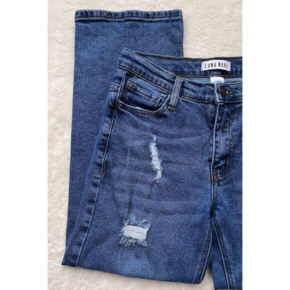 LUNA NORA MID-RISE CROPPED DISTRESSED STRAIGHT JEANS, Size 6 - Picture 2 of 14